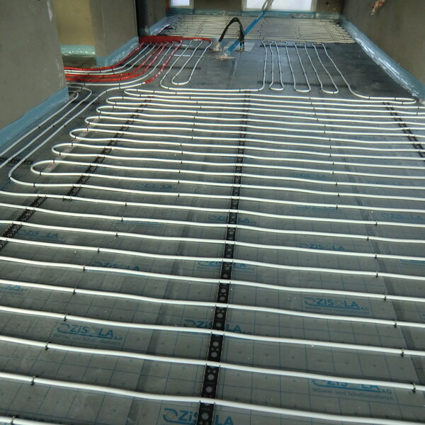 Verrohrung einer Fussbodenheizung Verrohrung einer Fussbodenheizung