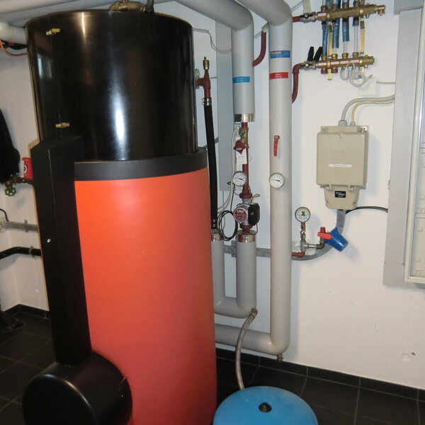 Ersatz Luft-Wasser-Wärmepumpe (vorher) Ersatz Luft-Wasser-Wärmepumpe (vorher)